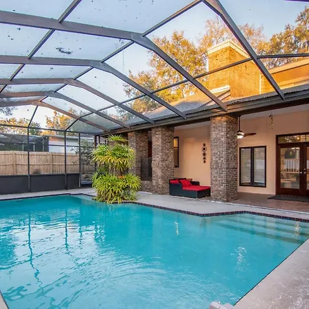 Gorgeous Tampa Home Lanai And Private Pool!